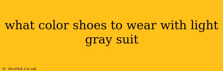what color shoes to wear with light gray suit